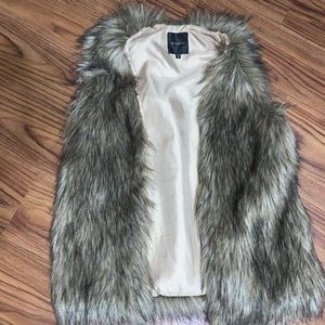 DYNAMITE faux fur vest NWOT